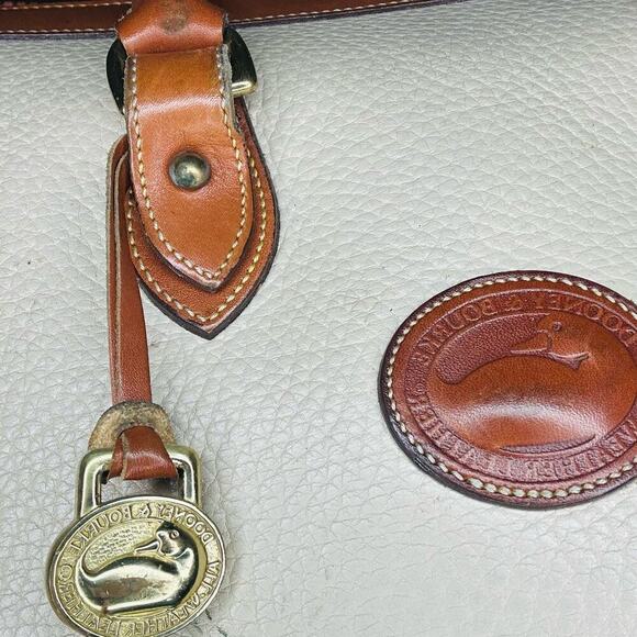 Vintage DOONEY & BOURKE Bone White Tan 1980s Leather Crossbody Straps Handbag - Picture 14 of 14